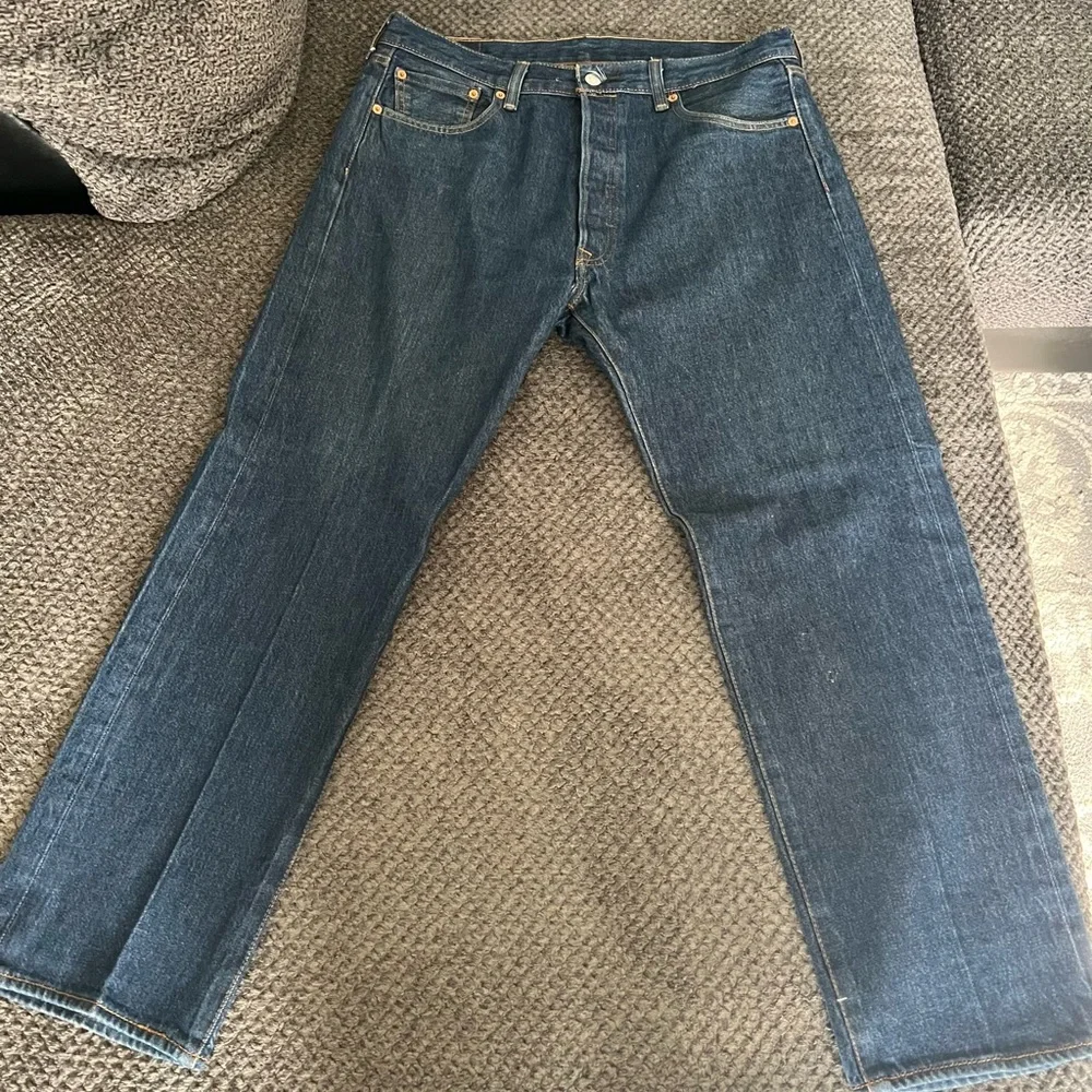 36x30 Levi’s 501 Dark Wash Denim Jeans - Picture 4 of 4